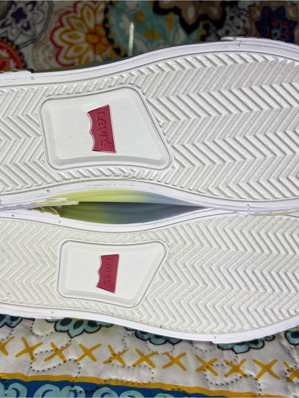 Levi's White High-Top Canvas Sneakers with Iridescent Gradient Sole - Picture 4 of 5